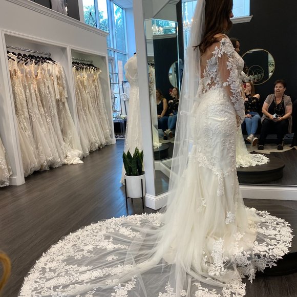 Wedding Dress- Essence of Australia - Picture 3 of 7